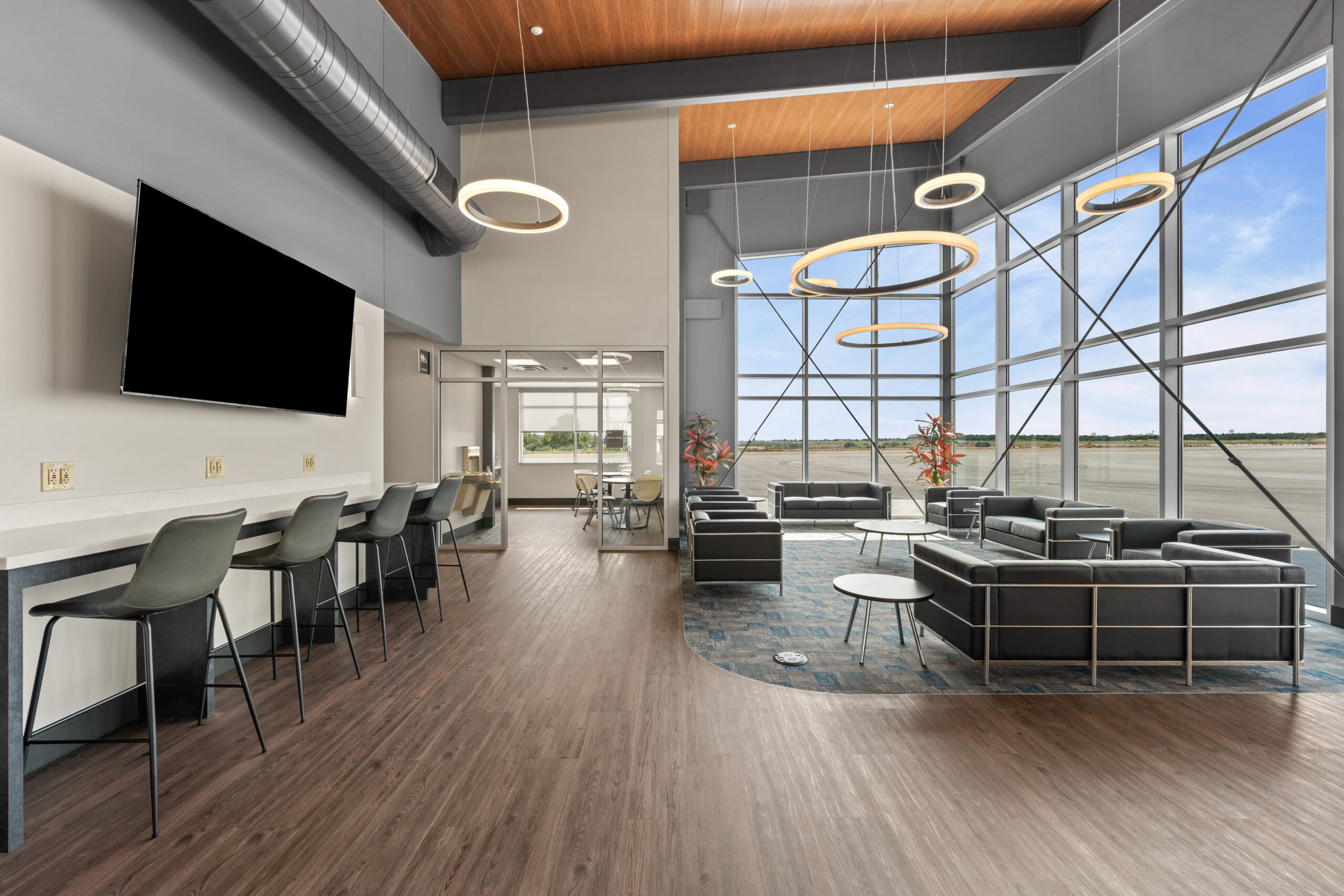 Killeen Texas Skylark Field airport terminal interior glass wall design and structural detail built by Synergy Commercial Construction