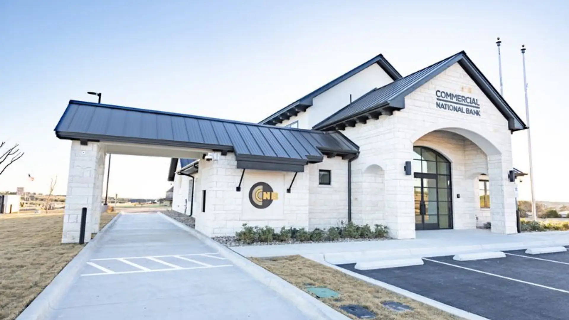 Front exterior view of Commercial National Bank in Burnet, Texas, constructed by general contractor. Synergy Commercial Construction